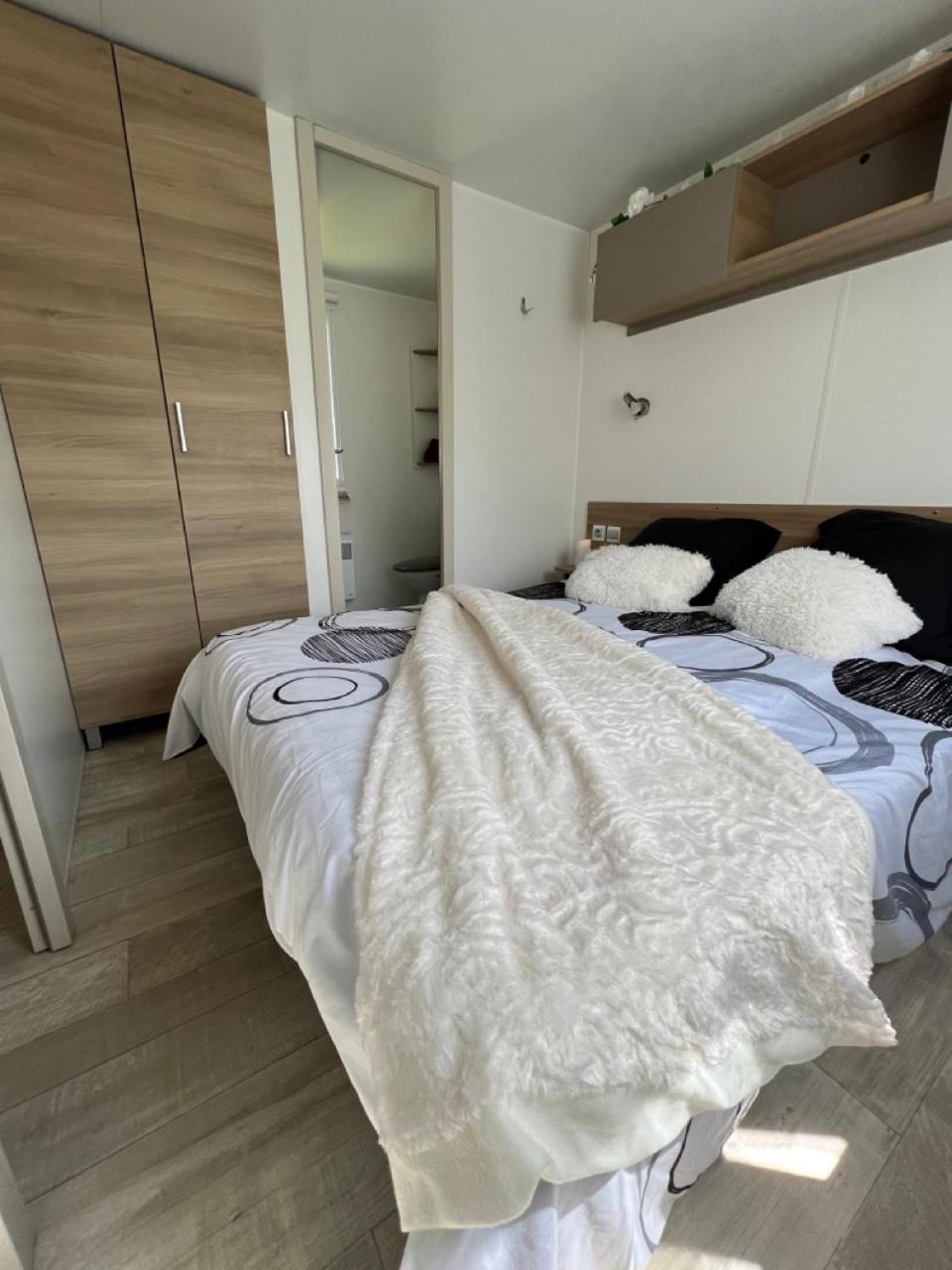 Campsite Mobil-home 4 Etoiles Avec Piscine Proche De Blois *